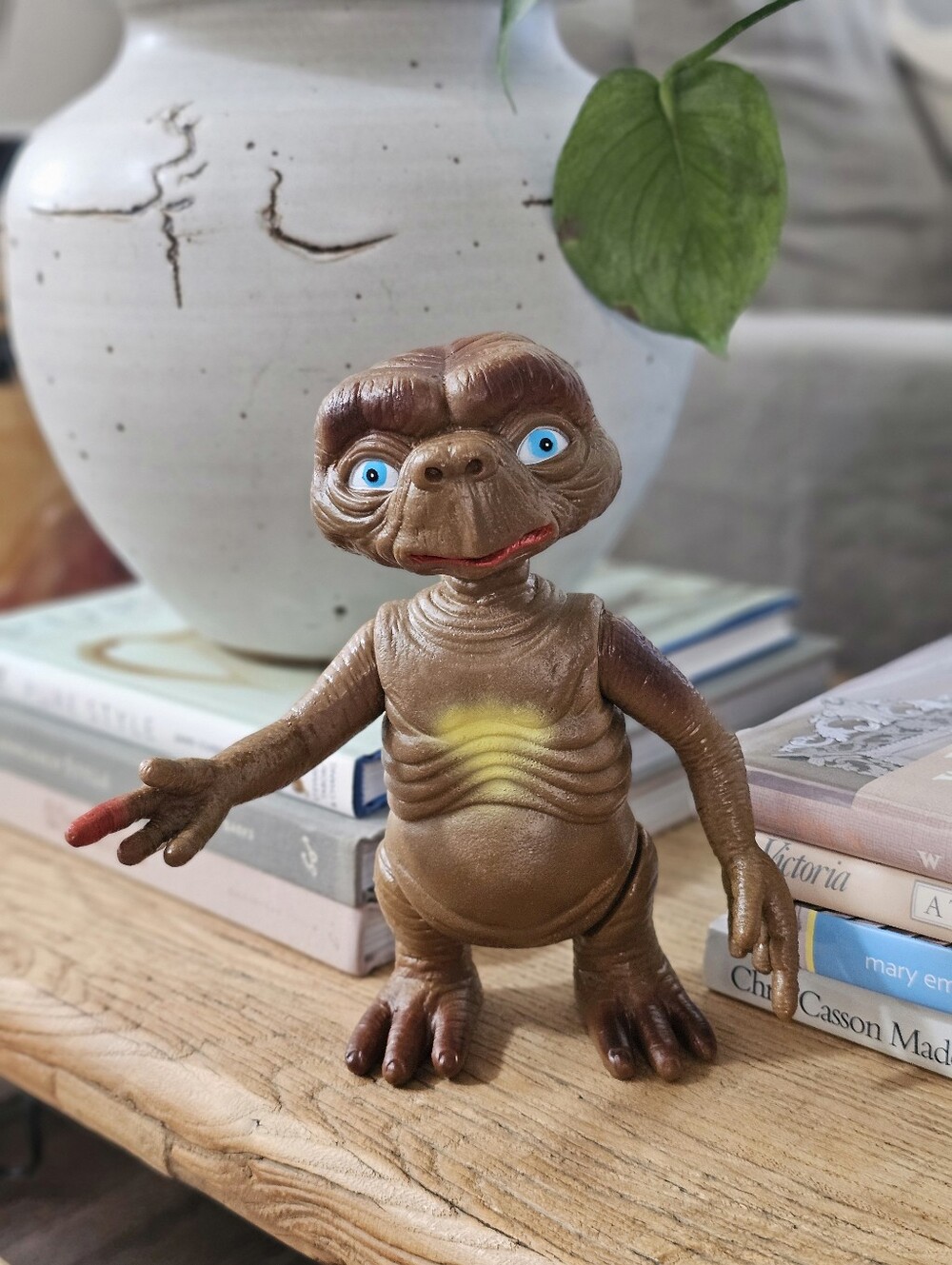 Vintage 1980s E.T. Tge Extraterrestrial Figure